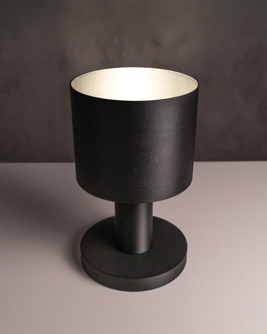 Lampă de Masă Minimalistă - Design Modern și Elegant