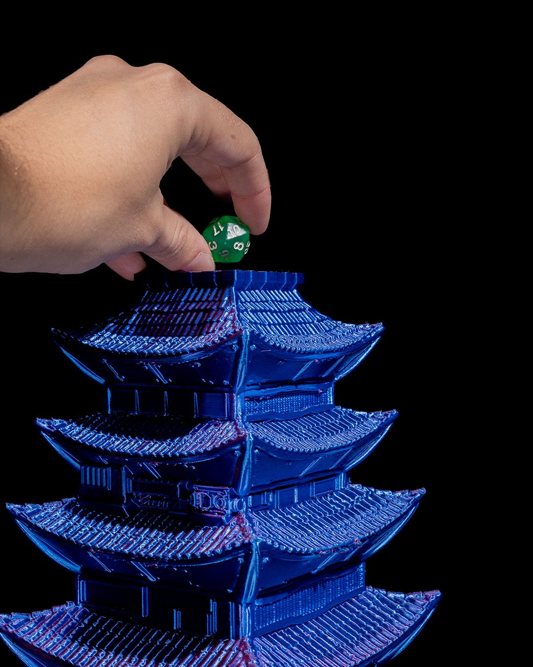 Turn de Zaruri "Pagoda Neon"