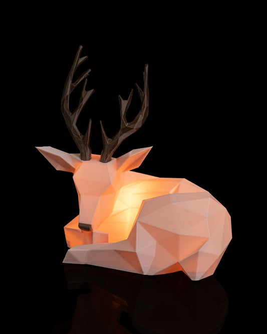 Ren Lowpoly - Decorațiune Luminoasă cu Design Minimalist