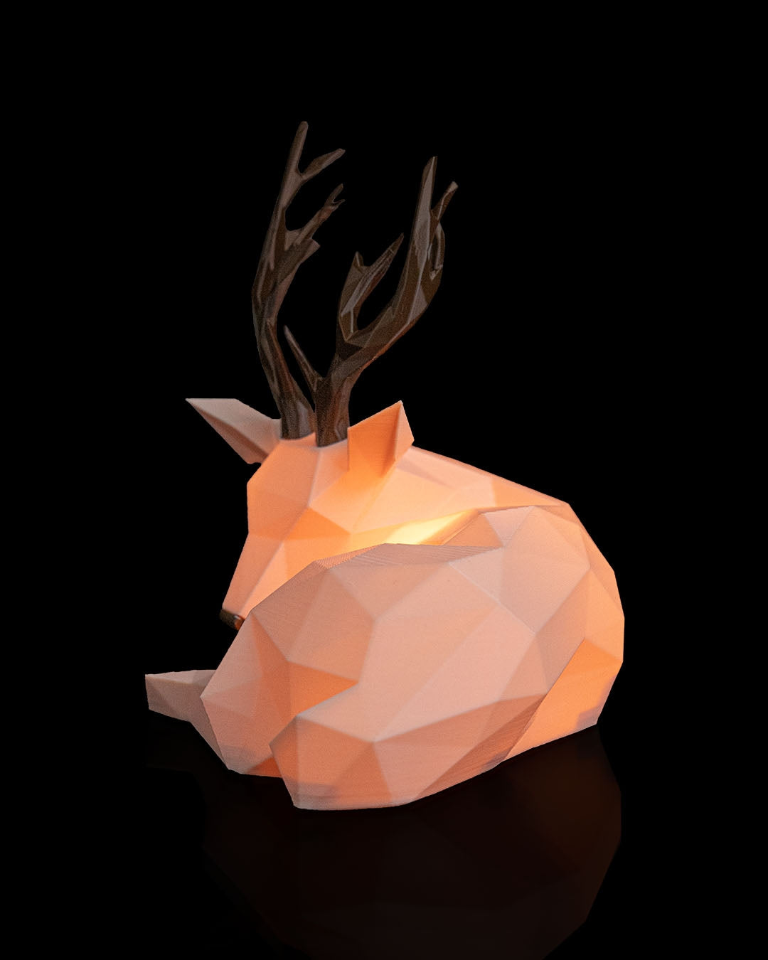 Ren Lowpoly - Decorațiune Luminoasă cu Design Minimalist