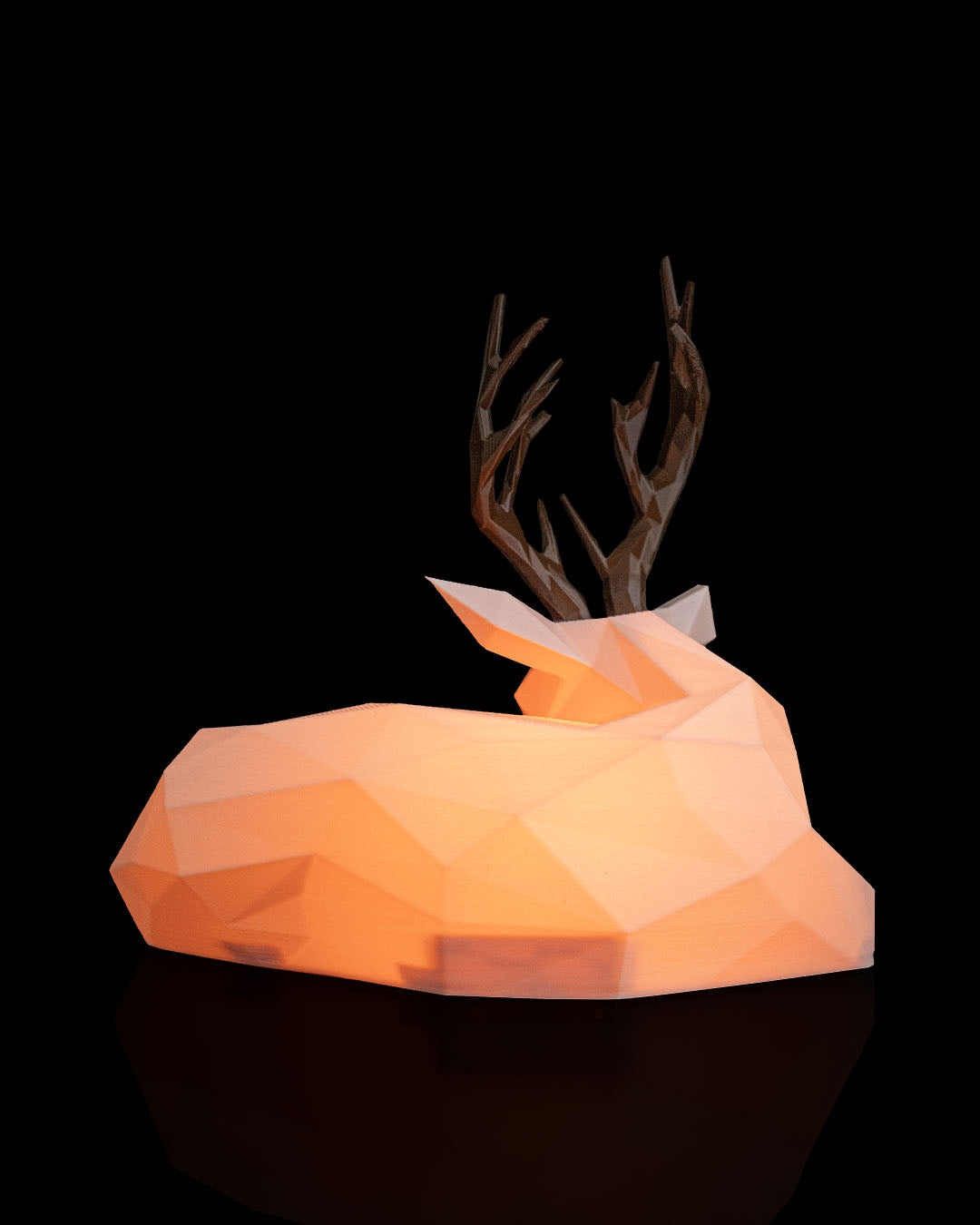 Ren Lowpoly - Decorațiune Luminoasă cu Design Minimalist