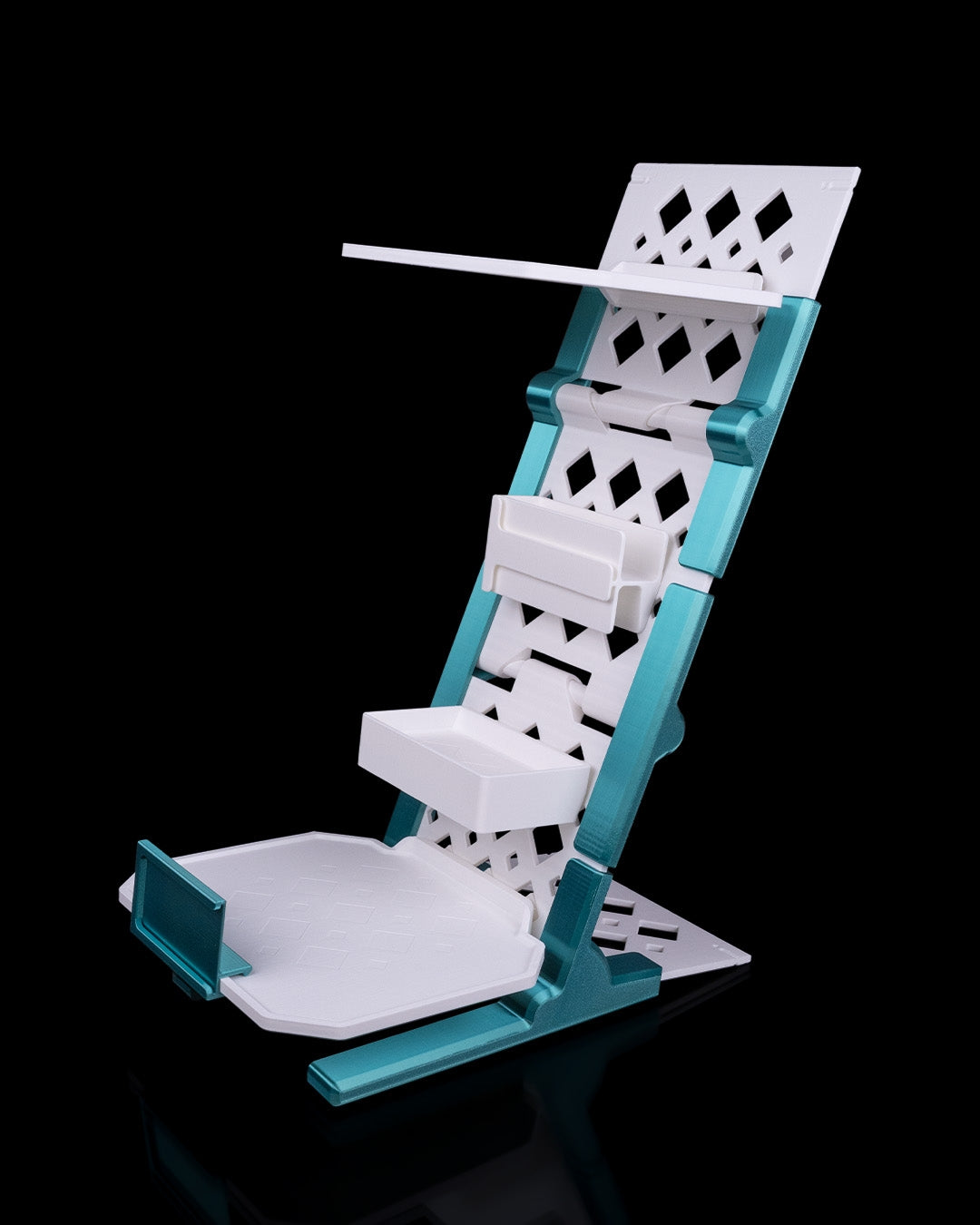 Display Vertical Modular "Still Standing"